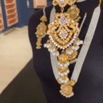 NJ-607 | Weight : 4 Tola